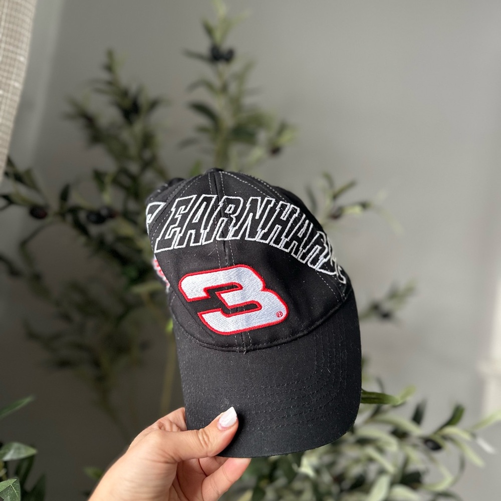 VTG 90s Black Dale Earnhardt NASCAR Cap
